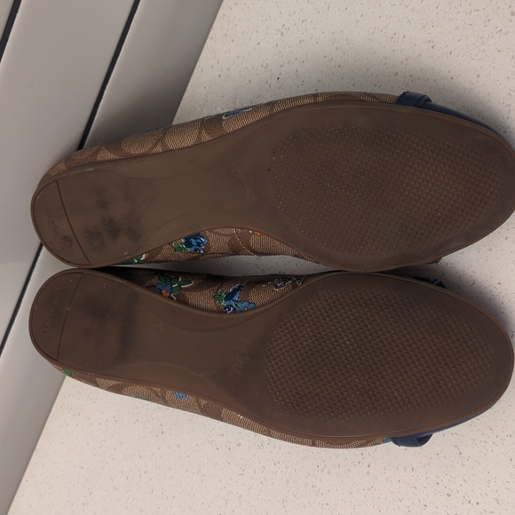 Coach slip on shoes Size 7.5 - Picture 5 of 5